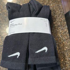 NWT black socks 6 pack Men’s size 12-15